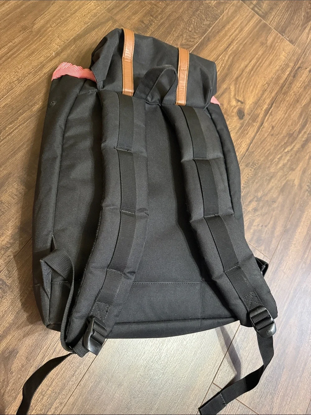 Herschel Retreat Backpack in Black